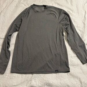 Patagonia Gray Capilene Midweight Crew Baselayer